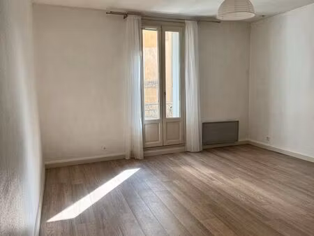 studio 30 m² – hyper centre montpellier (comédie)