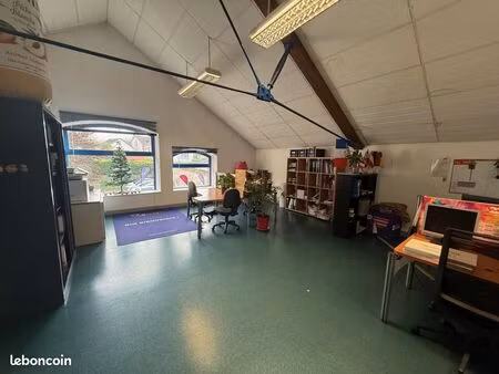 local commercial 140 m²