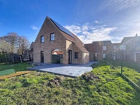 maison à louer à zerkegem € 1.450 (ljplc) | zimmo