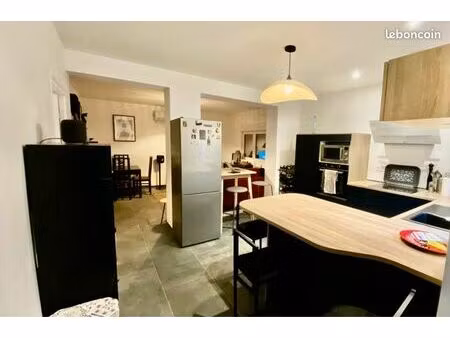 t2 en meublé 48 m² rez-de-chaussée avec terrasse direct  propriétaire  tout neuf