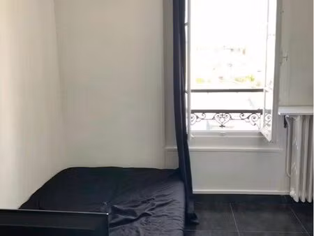 studio refait à neuf – levallois-perret – métro louise michel – emplacement premium