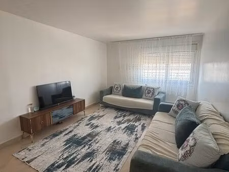 appartement 5 pièces de 100m² vendu loué  séparé en 2 appartements