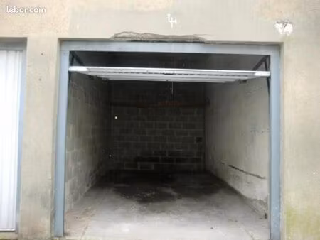 garage/box 15 m² montargis