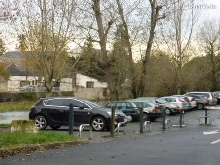 parking 12 m² montargis