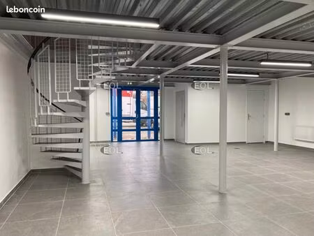 local d'activité 311 m²
