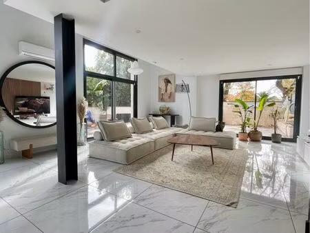 loft 152 m² avec terrasse  piscine et garage