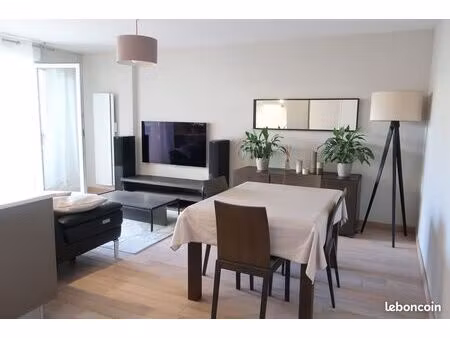 appartement 3 pièces – 64 m² – châtillon maison blanche – avec balcon  cave & parking