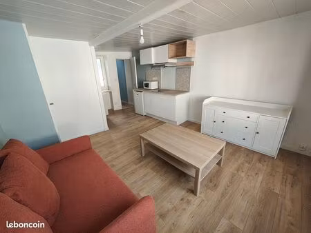 f2 meublé récémment rénové 690 (électricité comprise)