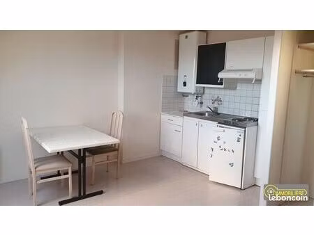studio 1 pièce 28 m²