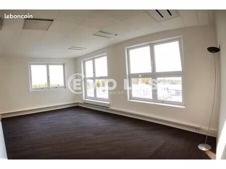 bureaux 213 m²