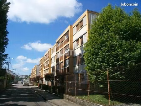 garage/box 11 m² dole