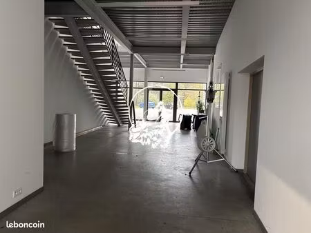 local d'activité 139 m²