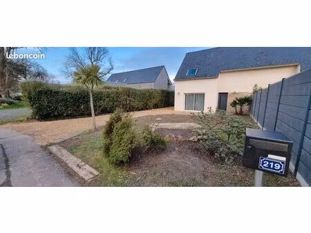 maison en location à l'année  150m des plages à plouneour