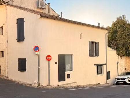 maison de ville rénovée - clim + terrasse - quartier arènes
