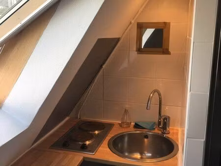 studio entièrement rénové / extra centre