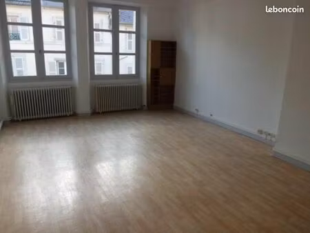 appartement 2 pièces 79 m²