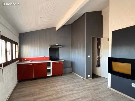 t1 bis 30 5 m² – 200 m de la plage – balcon + parking – mimizan-plage