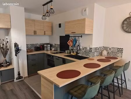 appartement t2 avec balcon et garage