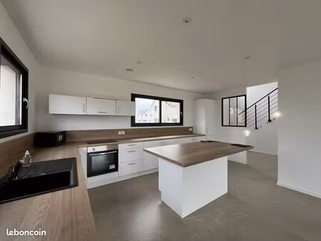 maison 6 pièces 130 m²