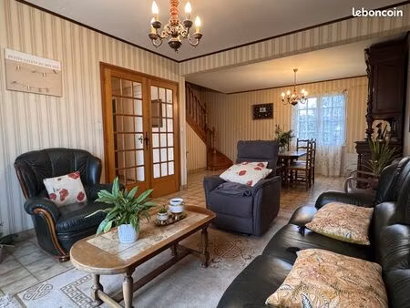 maison 6 pièces 136 m²