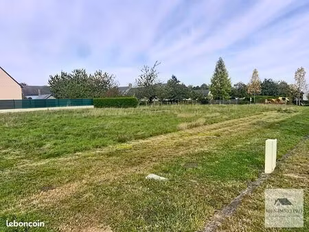 terrain 893 m² val-couesnon