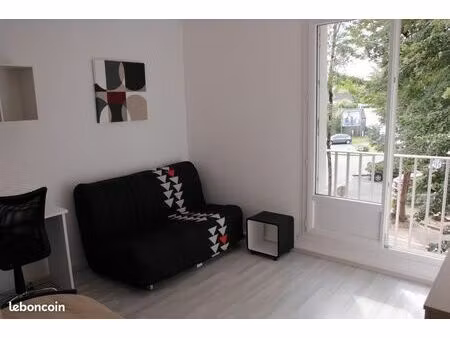 studio meublé à 5 minutes à pied des facs