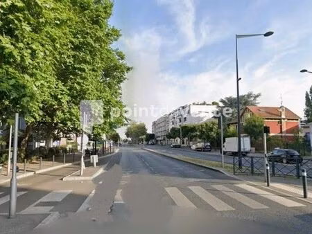 local industriel 147 m²