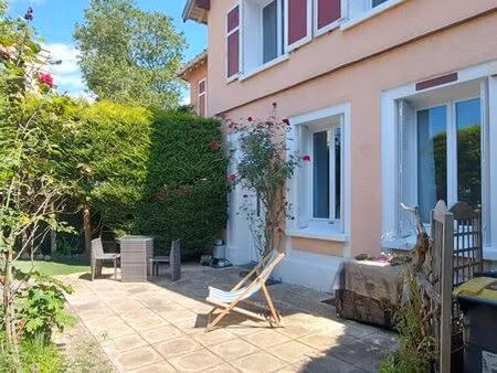 maison . 70 m² . 3 pièces