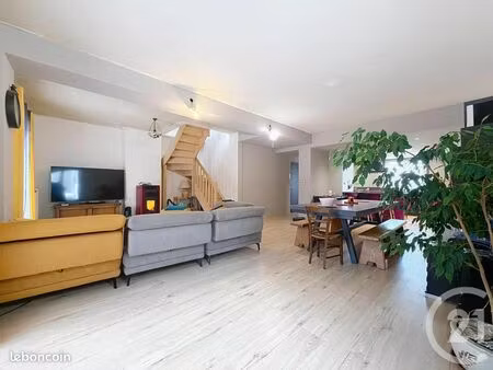 maison 6 pièces 182 m²