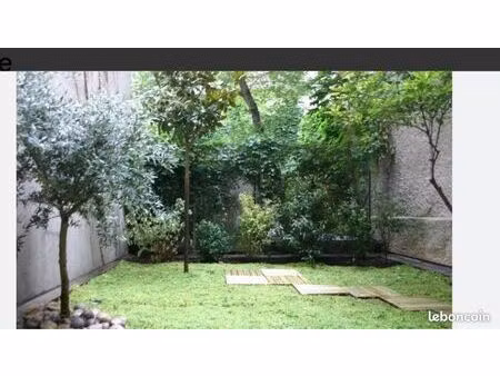 terrain à bâtir  garage  parking  jardin