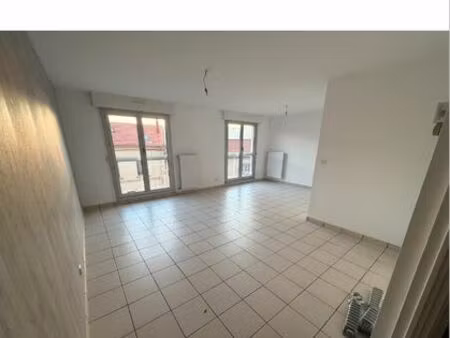 appartement t3 de 81 m² centre-ville la ricamarie