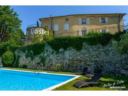 appartement de 2021 de charme dans un château du 13ième siècle