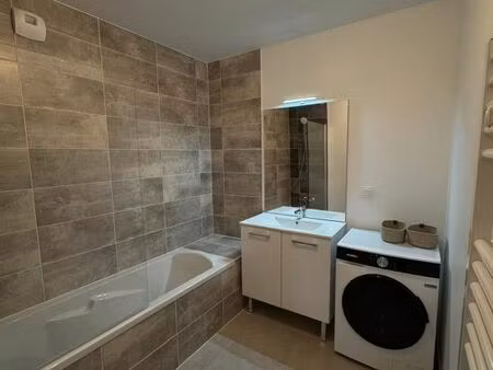 850 charge comprise appartement meublé 3 pieces 72m2