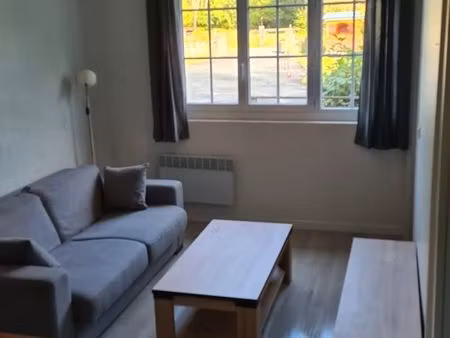 location a l'année t2 meublé terrasse parking