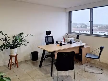 bureau 20 m² i idéal médecine douce ou activités dans le droit i accès pmr  parking privé