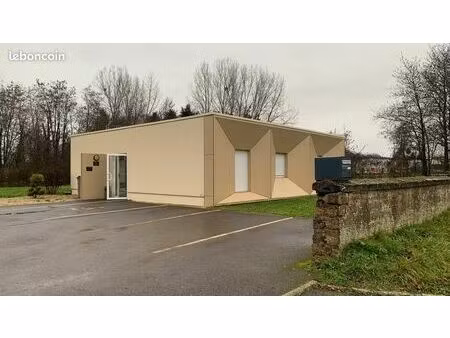 local commercial 104 m² tucquegnieux