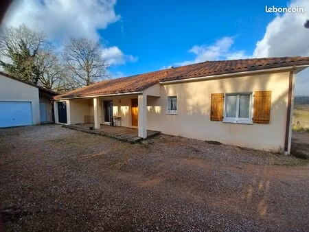 maison de plan pied à 10 minutes de figeac 4 pièces 3 chambres superbe vue