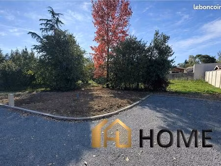 terrain 680 m² carbon blanc