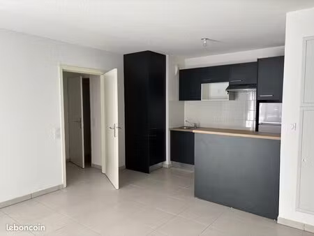 charmant appartement t3 avec balcon