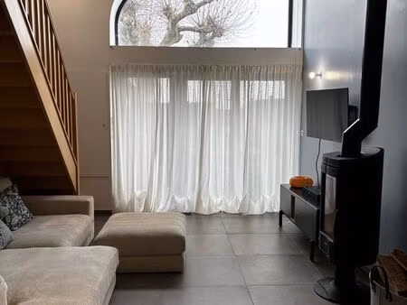 appartement t4 en triplex au centre du village