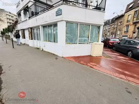 boutique 40 m² st mande