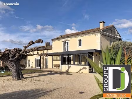 maison 6 pièces 165 m²