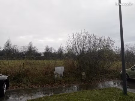 terrain 279 m² brece