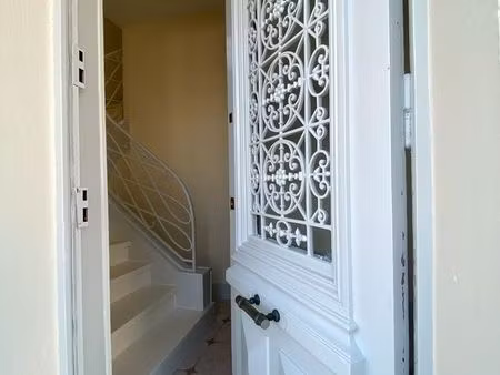 appartement à rénover  possible t3 avec terrasse  jardin  cave et pkg