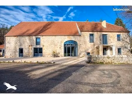 maison 2 pièces 200 m²