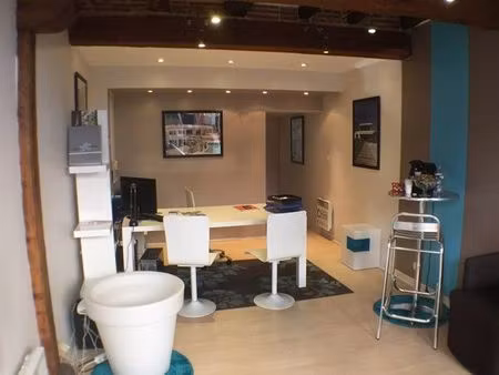 local commercial 70 m² à louer – centre de revel