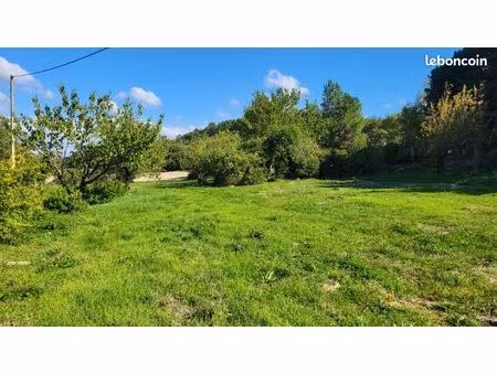 terrain 1 270 m² allan