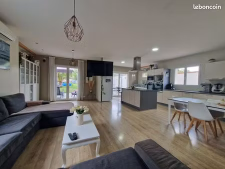 maison 7 ch – 202 m² – dpe a – jacuzzis  sol chauffant – parcelle 534 m² – calme – bus dev