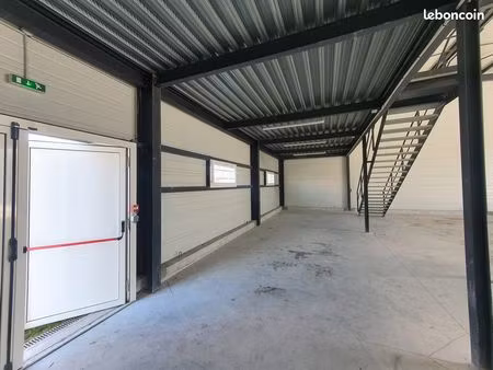 local d'activité + bureaux 250 m2