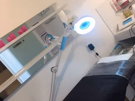 cabine esthétique à louer